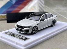 Load image into Gallery viewer, Howie 1:64 Silver M5 F90 Sedan Sports Model Diecast Metal Car New Collection
