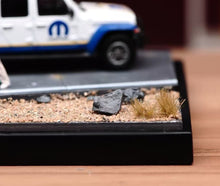 Load image into Gallery viewer, 1:64 Painted Car Model Base Miniature Diorama Sand Road Highway Scenario Rock
