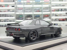 Load image into Gallery viewer, MH 1:18 JDM Gray Skyling GTR R32 Nismo Sports Model Diecast Resin Car New Collection

