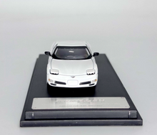 Load image into Gallery viewer, FW 1:64 White C5 Coupe Sports Model Diecast Metal Car New Collection
