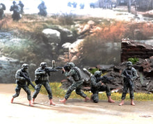 Load image into Gallery viewer, 1:64 Painted Figure Model Miniature Resin Diorama Toy Sand Commando Soldiers

