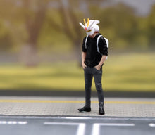 Load image into Gallery viewer, 1:64 Painted Figure Model Miniature Resin Sand cool man boy backpack Style
