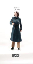 Load image into Gallery viewer, 1:64 Painted Figure Model Miniature Resin Diorama Sand Man Lady Cat Wind Coat New
