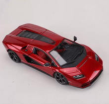 Load image into Gallery viewer, Bburago 1:24 Red Countach Lpi800-4 Open Model Diecast Metal Car New Collection

