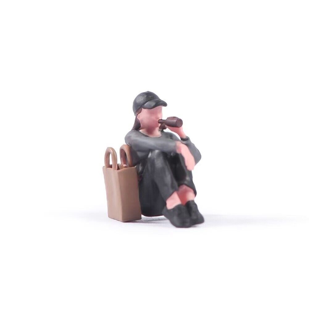 1:64 Painted Figure Model Miniature Resin Diorama Sand Drinking Woman Beauty Toy