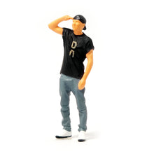 Load image into Gallery viewer, 1:64 Painted Figure Mini Model Miniature Resin Diorama Bicycle Street Boy Black
