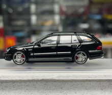 Load image into Gallery viewer, King 1:64 Black E63 AMG Estate S211 Wagon Sports Model Diecast Metal Car New Collection
