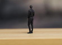 Load image into Gallery viewer, 1:64 Painted Figure Model Miniature Resin Diorama Sand Black Shirt Man Cool Guy
