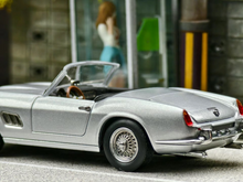Load image into Gallery viewer, GFCC 1:64 Silver 1960 250GT California SWB Classic Model Diecast Metal Car
