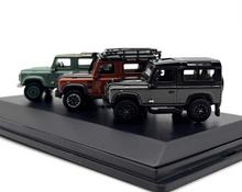 Load image into Gallery viewer, 1:76 Set of 3 Defender 90 SUV Off Road Classic Model Diecast Metal Car
