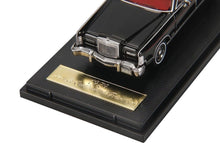 Load image into Gallery viewer, Sunstar 1:64 Black 1979 Continental Town Classic Model Diecast Metal Car New Collection
