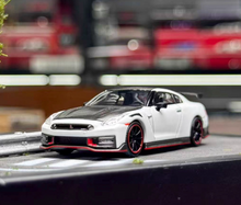 Load image into Gallery viewer, MINIGT 1:64 Pearl White 2024 GTR R35 Nismo Sports Model Diecast Metal Car New Collection
