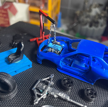 Load image into Gallery viewer, 1:64 GTR R34 Parts RB26 Engine Lifting Bracket Garage Scene Model Resin Car
