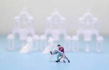 Load image into Gallery viewer, 1:64 Painted Figure Model Miniature Resin Diorama Tango Dancers Lovers Couple BN
