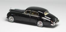 Load image into Gallery viewer, GFCC 1:64 Black 1955 Silver Cloud I Classic Vintage Model Diecast Metal Car
