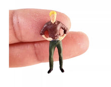 Load image into Gallery viewer, 1:64 Painted Figure Mini Model Miniature Resin Diorama Sand Couple Man Lady Toy New
