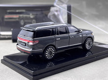 Load image into Gallery viewer, Shadow 1:64 Gray Navigator L Full Sized SUV Model Diecast Metal Car New Collection

