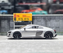 Load image into Gallery viewer, Masdi 1:64 Silver 2022 R8 V10 Coupe Racing Sports Model Diecast Metal Car BN
