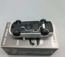 Load image into Gallery viewer, Masdi 1:64 Silver Odyssey RC3 Mini Van MPV Sports Model Diecast Metal Car New Collection
