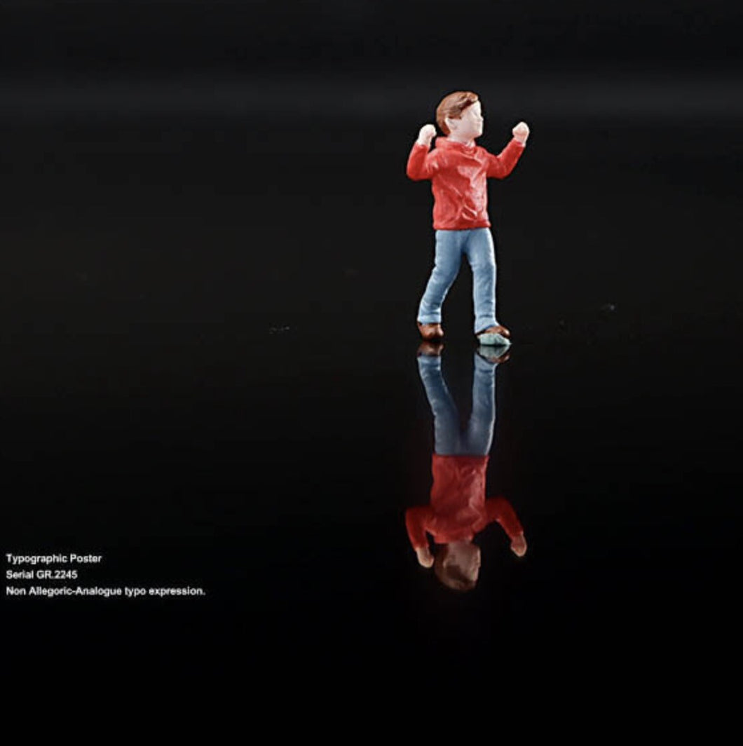 1:64 Painted Figure Mini Model Miniature Resin Diorama Kid Child Boy In Red Toy