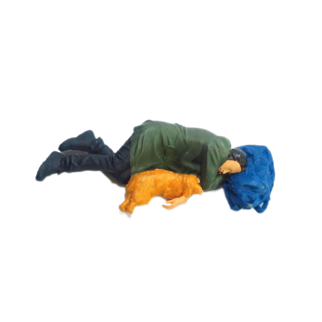 1:64 Painted Figure Mini Model Miniature Resin Diorama Sand Backpacker Traveller