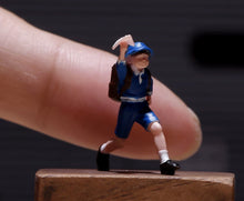 Load image into Gallery viewer, 1:64 Painted Figure Model Miniature Resin Diorama Scene Sand Boy Flies A Plane
