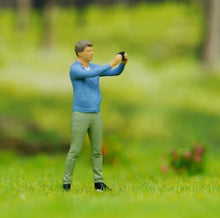 Load image into Gallery viewer, 1:64 Painted Figure Model Miniature Resin Diorama Backpaker Photographer Camera Collection
