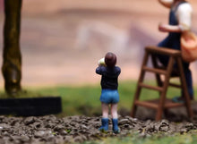 Load image into Gallery viewer, 1:64 Painted Figure Model Miniature Resin Diorama Toy Sand Farmers Family Set
