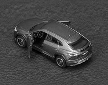 Load image into Gallery viewer, Bburago 1:64 URUS SUV Racing Sports Model Toy Diecast Metal Car BN
