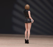 Load image into Gallery viewer, 1:24 Painted Figure Model Miniature Resin Diorama Short Hair Girl Lady Shades
