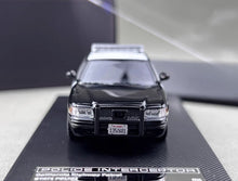 Load image into Gallery viewer, Rollin 1:64 CROWN VICTORIA CA Highway Patrol Police Model Diecast Metal Car

