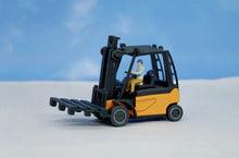 Load image into Gallery viewer, 1:64 Painted Figure Model Miniature Resin Diorama Workder Porter Handler Man Toy Collection
