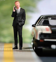 Load image into Gallery viewer, 1:64 Painted Figure Model Miniature Resin Diorama Sand Man In Suit On Phone Toy New Collection
