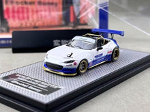 Load image into Gallery viewer, Inno 1:64 White MX5 Miata Widebody Sports Model Diecast Metal Car New Collection
