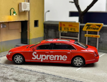 Load image into Gallery viewer, SH 1:64 Maybach 62S Super Luxury Sedan Model Diecast Metal Car
