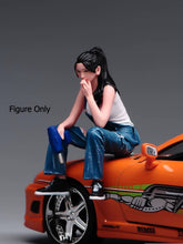 Load image into Gallery viewer, 1:24 Painted Figure Model Miniature Resin Diorama Mechanic Woman Repair Worker B

