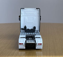 Load image into Gallery viewer, Masdi 1:64 White Scania 770s Truck Tractor Sports Model Diecast Metal Car New Collection
