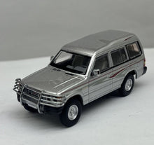 Load image into Gallery viewer, DBGT 1:64 Silver Pajero V31 SUV ORV Sports Model Diecast Metal Car New Collection

