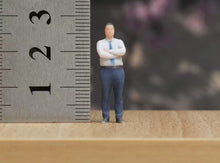 Load image into Gallery viewer, 1:64 Painted Figure Model Miniature Resin Diorama Sand White Shrit Man Standing

