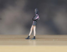 Load image into Gallery viewer, 1:24 Painted Figure Model Miniature Resin Diorama Sand Beauty Lady Trendy Girl
