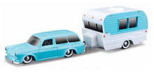 Load image into Gallery viewer, Maisto 1:64 1967 VW 1600 Squareback Trailer Tow &amp; Go Model Metal Car BN
