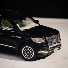 Load image into Gallery viewer, WTX 1:64 Black Navigator L Full Sized SUV Sports Model Diecast Metal Car New Collection
