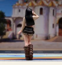 Load image into Gallery viewer, 1:24 Painted Figure Model Miniature Resin Diorama Pretty Lady Long Hair Sexy

