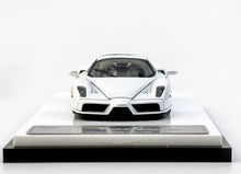 Load image into Gallery viewer, King 1:64 White Black Rims Enzo Racing Sports Model Diecast Metal Car New Collection
