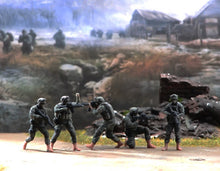 Load image into Gallery viewer, 1:64 Painted Figure Model Miniature Resin Diorama Toy Sand Commando Soldiers
