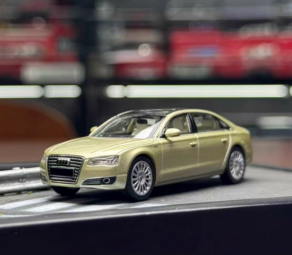 Masdi 1:64 Gold A8L D4 Luxury Sedan Sports Model Diecast Metal Car New Collection