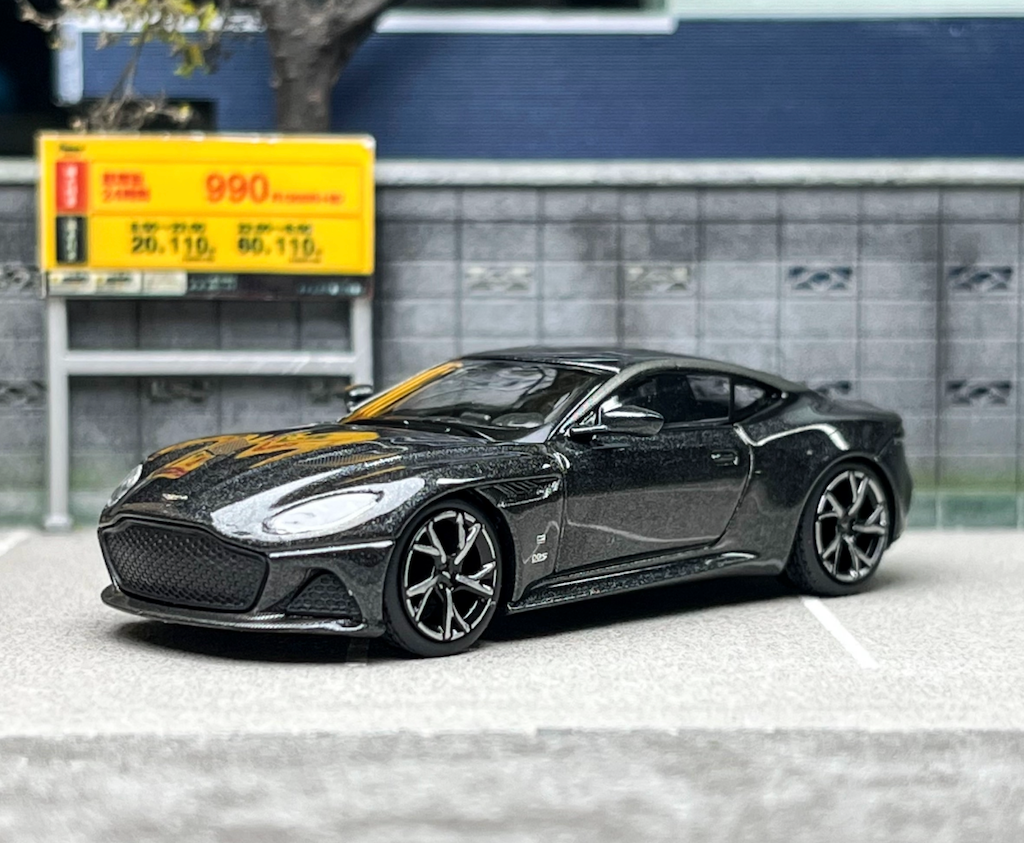 MINIGT 1:64 Aston Martin DBS 007 Edition Sports Model Diecast Metal Car BN