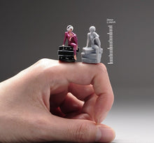 Load image into Gallery viewer, 1:64 Painted Unpainted Figure Model Miniature Resin Diorama Girl Sitting On Box New
