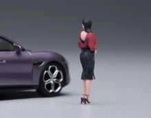 Load image into Gallery viewer, 1:64 Painted Figure Model Miniature Resin Diorama Toy Sand Elegant Beauty Lady

