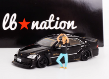 Load image into Gallery viewer, Star 1:64 Black JDM Crown MK12 VIP Sedan Figure Model Diecast Metal Car New Collection
